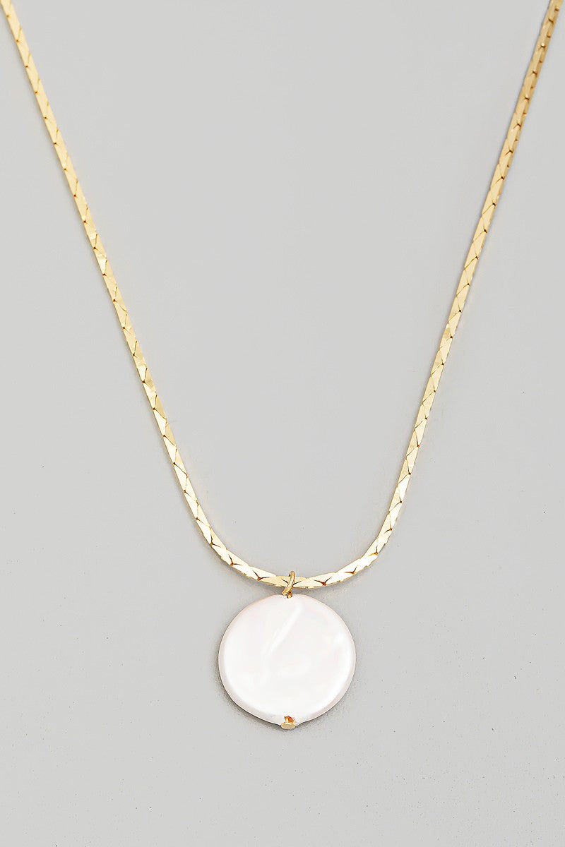White Pearlised necklace